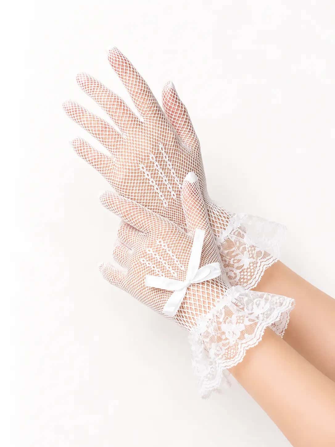 Soft Floral Lace Gloves