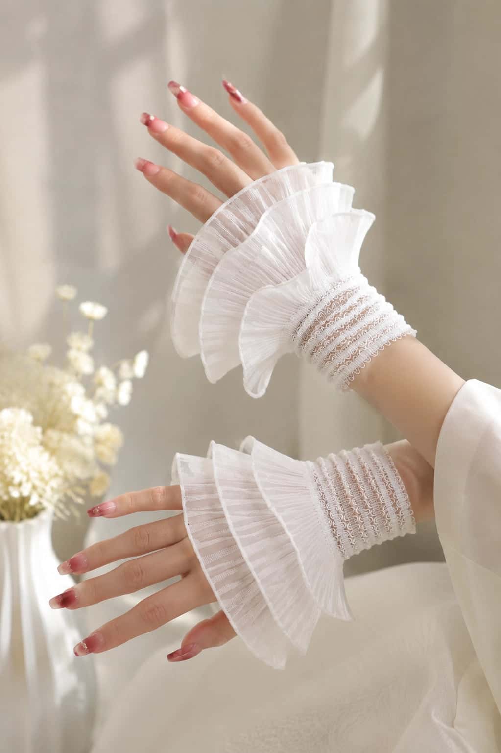 Ivory Ruffle Lace Gloves