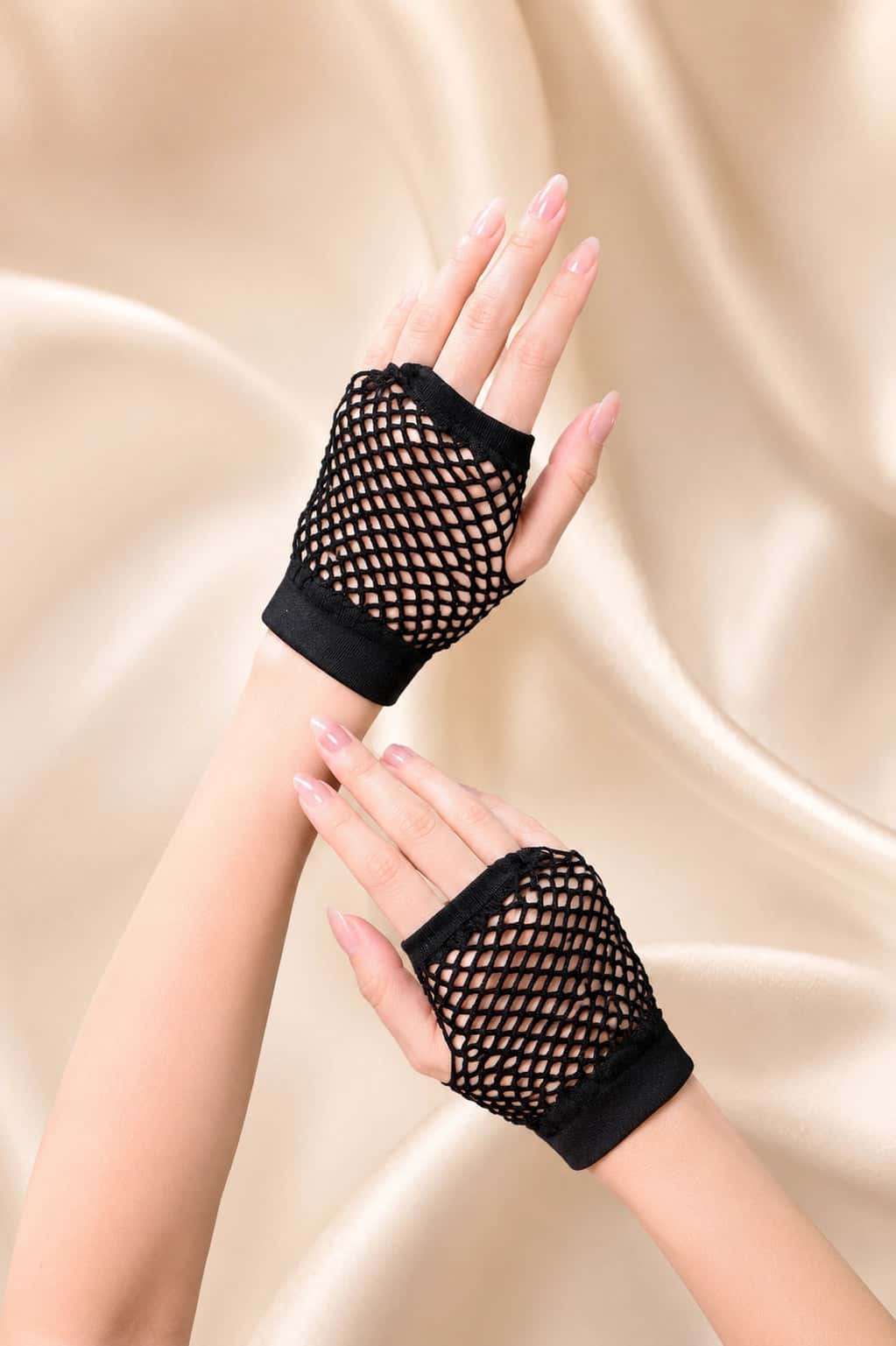 Noir Net Gloves