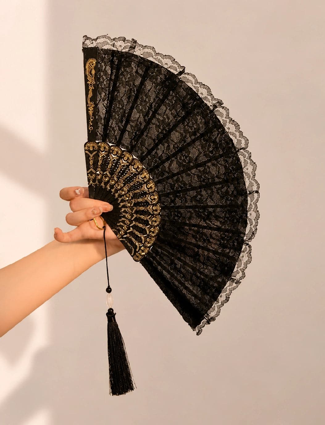 Vintage Lace Folding Fan (Black) secondary