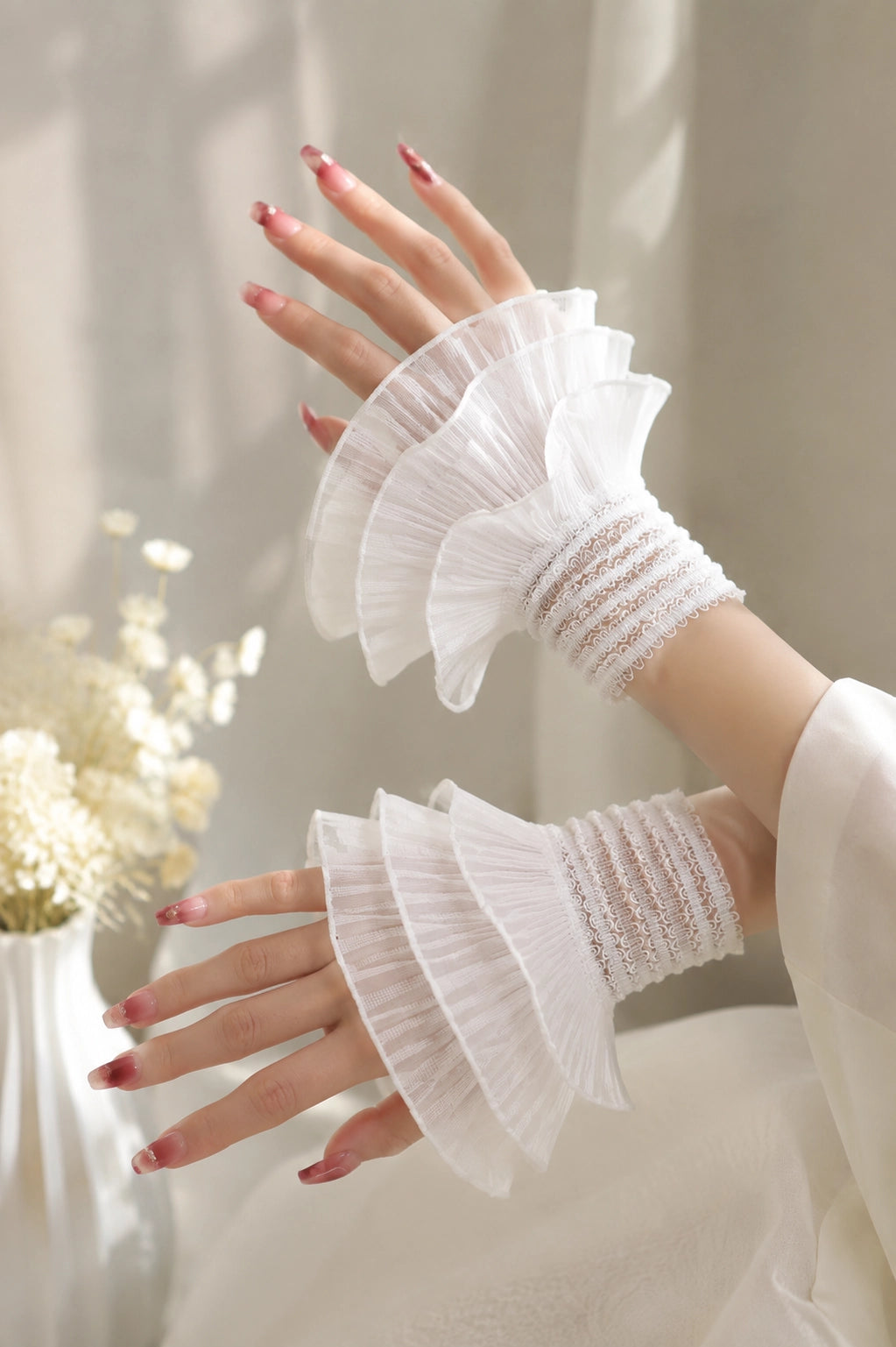 Ivory Ruffle Lace Gloves