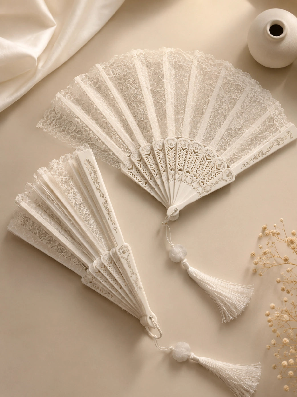 Vintage Lace Folding Fan (White)